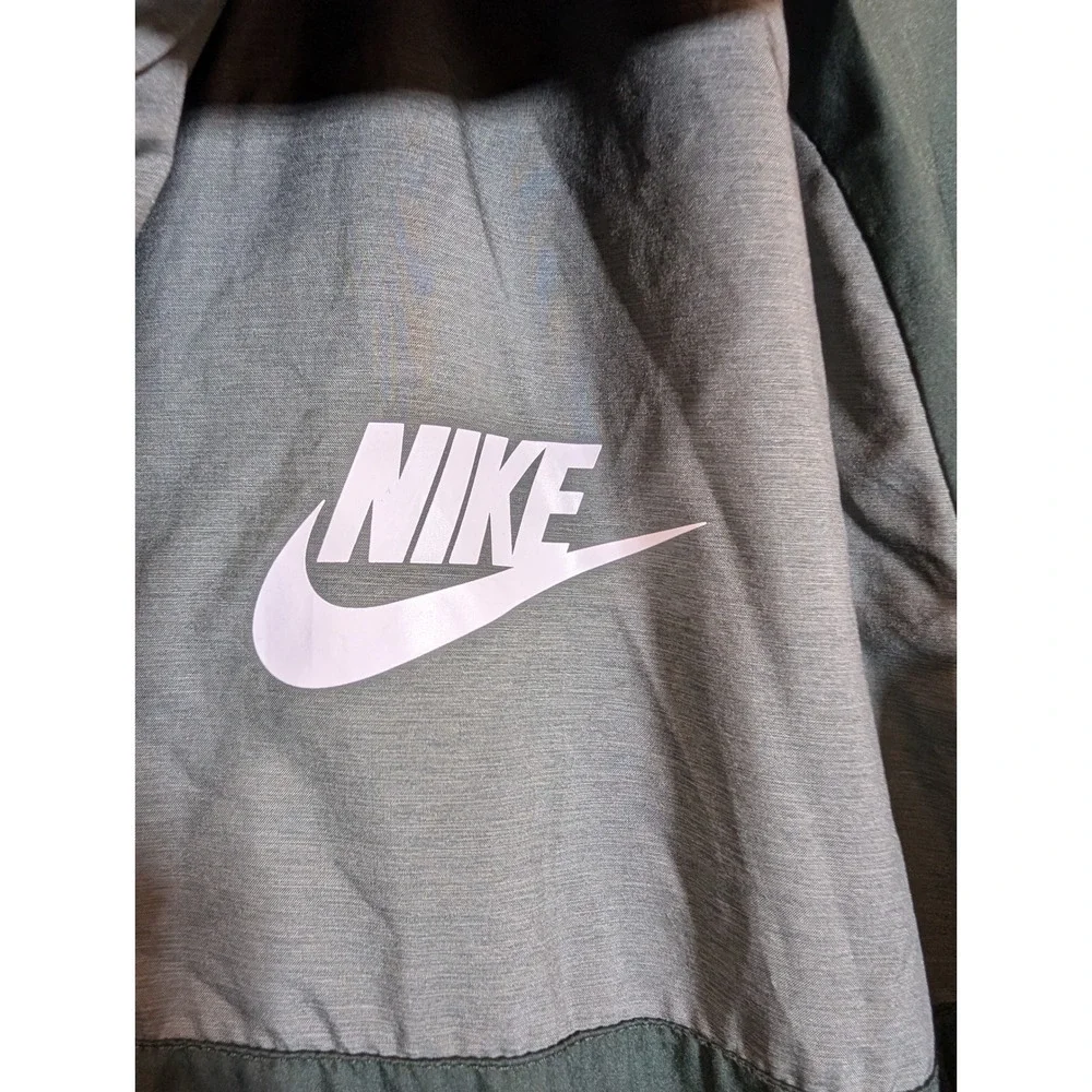 Nike Men Windbreaker Jacket Green‎ Grey Color Block Full Zip Lightweight Size M